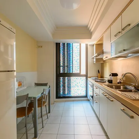 Center Apartment *