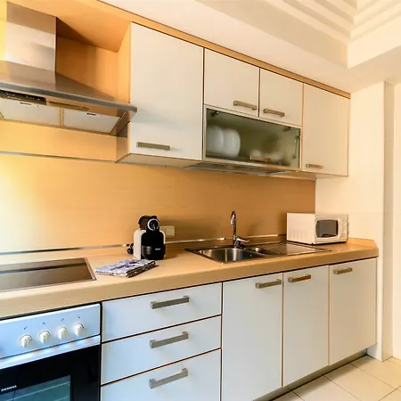 Center Apartment *